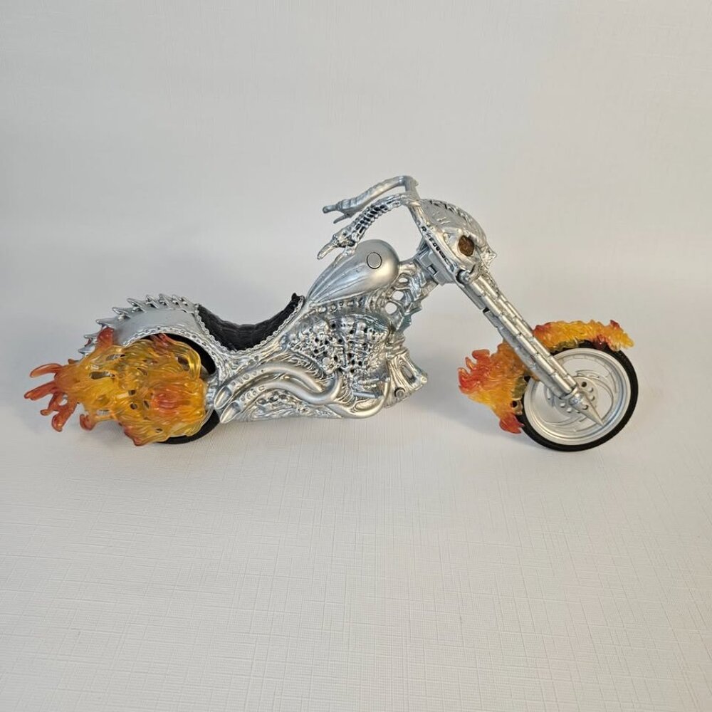 Hasbro Ghost Rider Movie Electronic Flame Cycle 2006